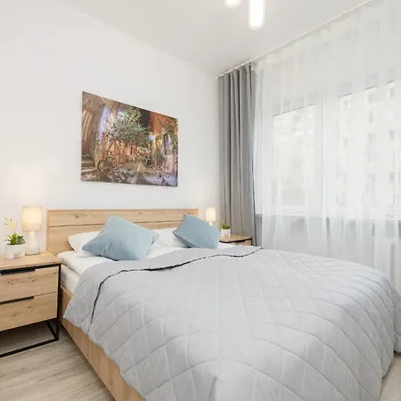 Apartment Bright In Center With Two Bedrooms And Balcony By Renters *